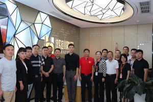 欢迎宜春市团委书记、商会及青企等一行领导莅临乐鱼（中国）一站式服务平台人力集团指导