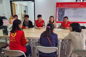 浓浓关爱暖人心，乐鱼（中国）一站式服务平台集团党支部慰问困难单亲家庭