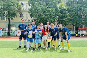 “足”够精彩！乐鱼（中国）一站式服务平台集团“足”梦大龙街首届五人制男子公益足球赛